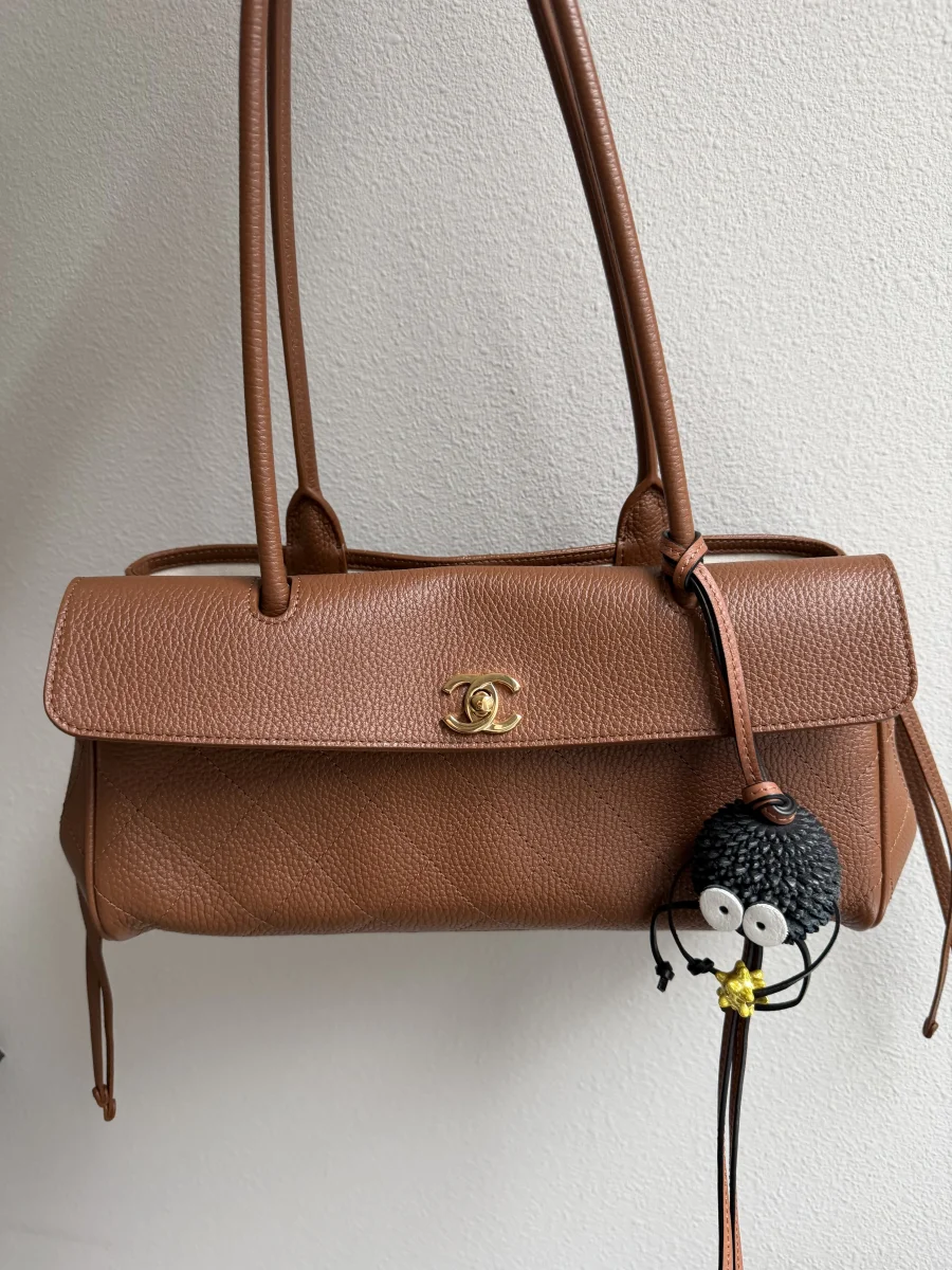 Маленькая сумка для покупок Chanel